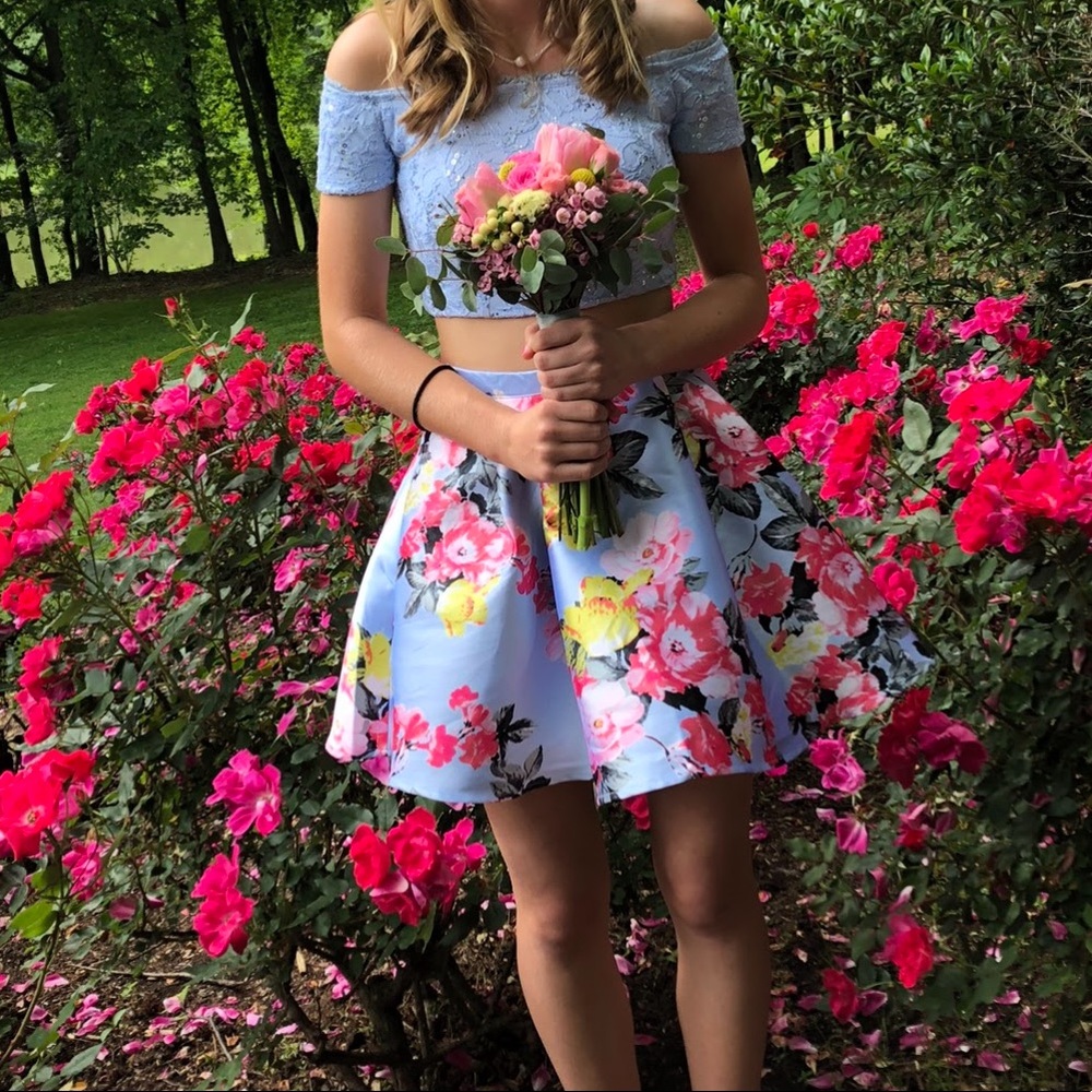 Two piece dress. Size small. Like new